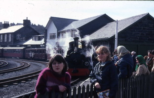 1980 04 GB Photo003